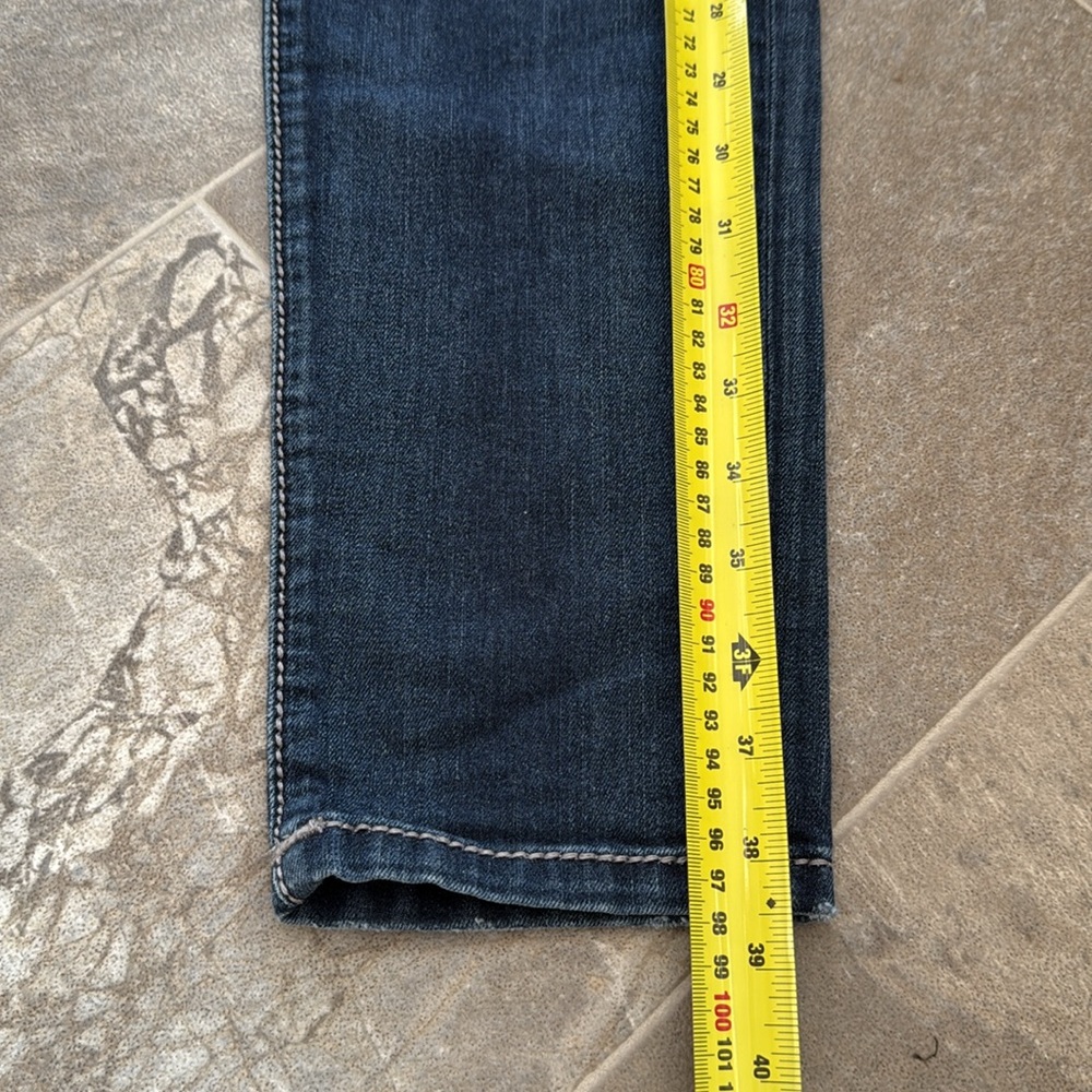 Miss Me 29 signature skinny These are stylish Miss Me bootcut jeans. Like new - Picture 10 of 16